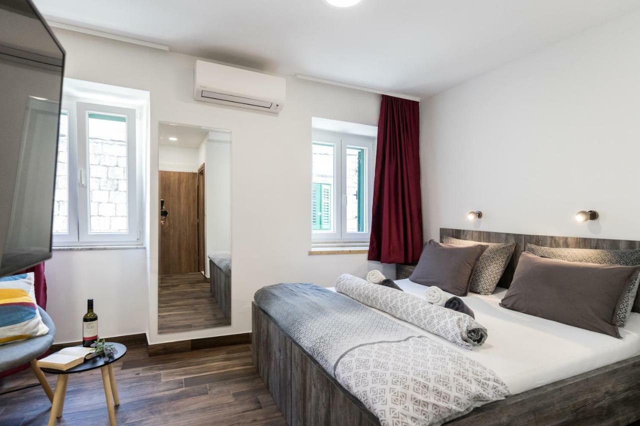 Apinelo Port Rooms 스플리트 외부 사진