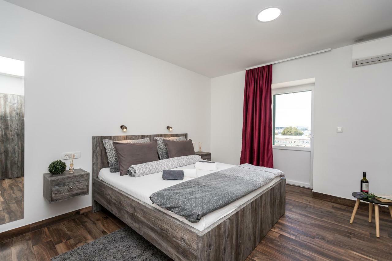 Apinelo Port Rooms 스플리트 외부 사진